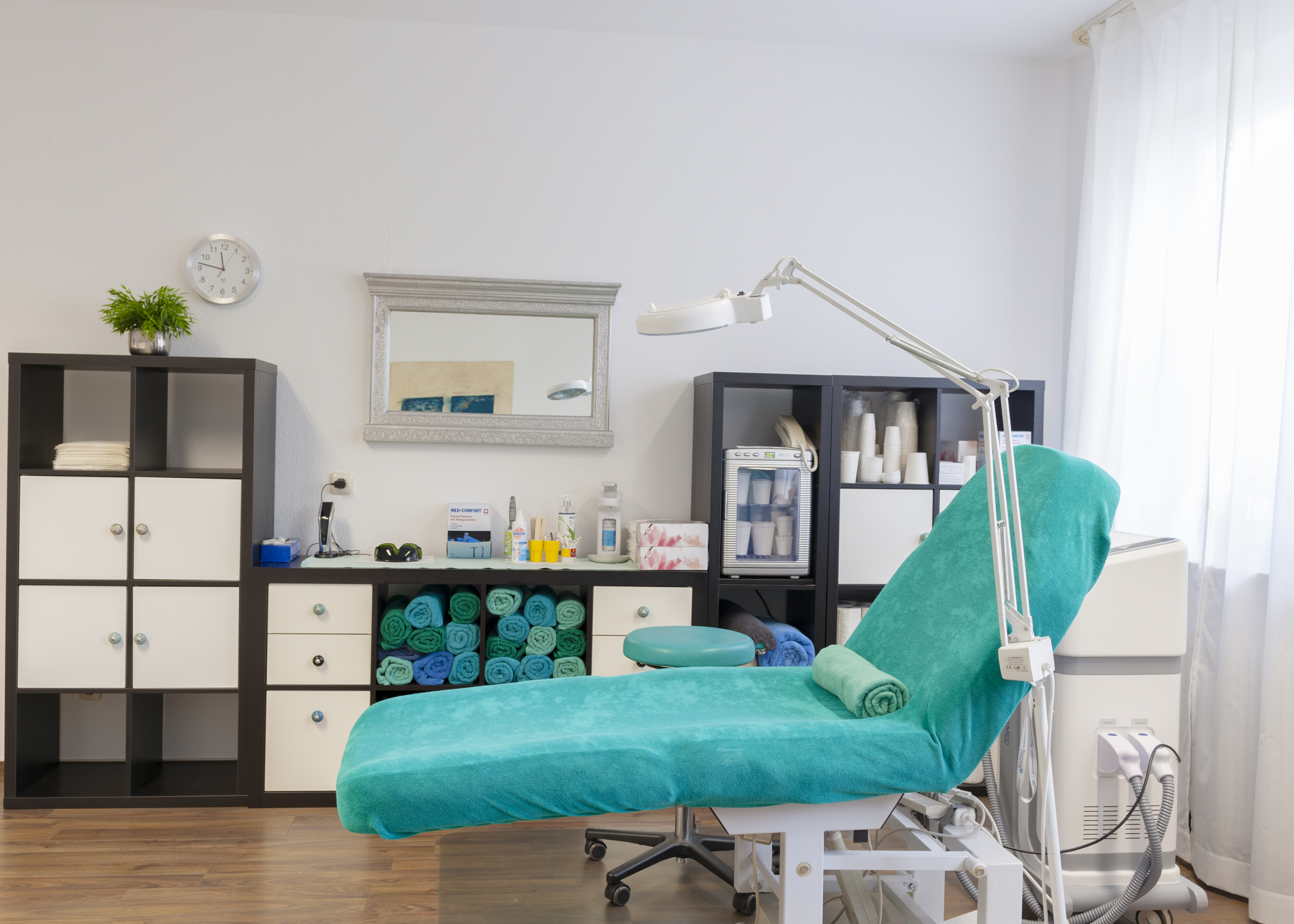Behandlungsliege HaarFrei Trier – Laser Haarentfernung